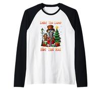 Ilumina una lámpara, no una Rata, Navidad, Divertido Dicho Festivo Camiseta Manga Raglan