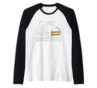I'm Just Here for The Baumkuchen German Layer Dessert Cake Camiseta Manga Raglan