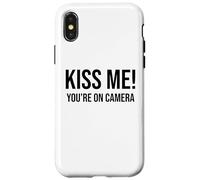 Im Just Here for the Kiss Cam Show Kiss Me Youre On Camera Carcasa para iPhone X/XS
