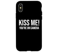 I'm Just Here for the Kiss Cam Show Kiss Me Youre On Camera Carcasa para iPhone X/XS