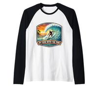 In Tune with The Tide Surfer Surfing Surfboard Cita Vintage Camiseta Manga Raglan