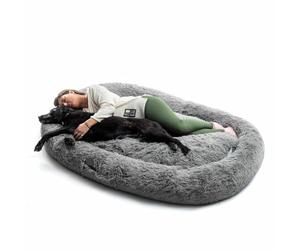 InnovaGoods® Cama XXL para Personas y Mascotas, Sofá Relajante compartido para Perro y Humanos, Nido Familiar antiestrés, relajación y Descanso, Funda extraíble y Lavable. Medidas Aprox. 190x140x25cm