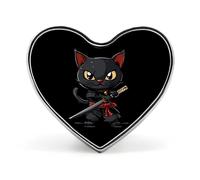 Insignia de gato ninja samurái japonés en forma de corazón, lindo broche de botón para mochila, chaquetas, sombreros, decoración