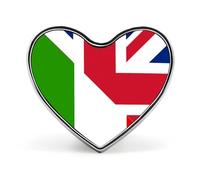 Insignias metálicas con forma de corazón con las banderas de Gran Bretaña e Italia. Broches decorativos. Pin de solapa de moda para sombrero, mochila o ropa.