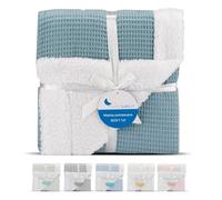 Interbaby - Manta Bebe Recien Nacido | Manta Algodon Bebe y Poliéster, Terciopelo, Suave, Cómoda, Cálida | Manta Meses Bebe 80x110cm, para Cunas, Carritos | Nido de Abeja + Borreguillo Petroleo