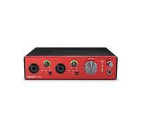 Interfaz de audio USB Clarett+ 2Pre de Focusrite para artistas. Los dos preamplificadores de micrófono con distorsión y ruido bajos aportan un sonido real
