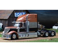 ixo Modelo 1:43 Cabeza tractora International Lonestar 3 ejes Marrón/Negro/Plateado TR152.22