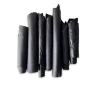 IPEA 1 Kg de Cortes de Cuero - Piel Auténtica en Tamaños Aleatorios Colore Negro - Fabricado en Italia - Recortes con Formas Variadas - Restos de Producción Artesanal - Para Manualidades