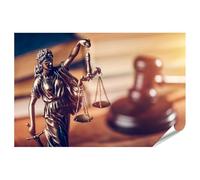 islandburner Empire - Póster XXL con diseño de estatua de Justicia con martillo de juez en la sala de justicia
