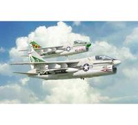 Italeri 1411 LTV A-7E Corsair II Us Navy & Greek Markings 1/72 Scale Model Kit