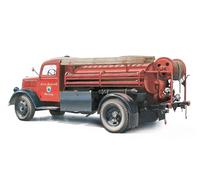 ITALERI IT3966 1/24 3 Ton Classic Fire Truck Plastic Model Ass (Importación USA)