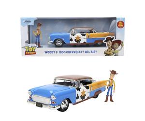 Jada Toys Toy Story 1955 Chevrolet Bel Air con vehículo Woody Modelo 1:24 | Escala 1:24, puertas capó y maletero para abrir, de metal
