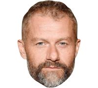 James Badge Dale (Beard) Big Head. Máscara más grande que la vida.