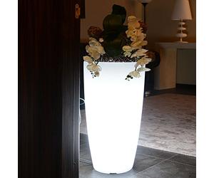 Jarrón redondo 'capacitivo Lamp' con luz interior. De polietileno Multicolor. Dal diseño elegante de puro estilo moderno, es un excelente complemento D Muebles y si abbina a múltiples habitaciones Nei Quali viene collocato.