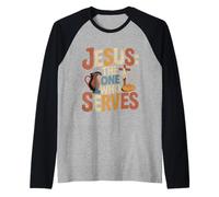 Jesus The One Who Serves Pickleball religioso Camiseta Manga Raglan