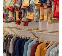 JGJSQYY Perchero industrial montado en la pared e independiente, fácil instalación en el techo para espacios pequeños. Organizador de ropa elegante y funcional, perfecto para uso doméstico y de