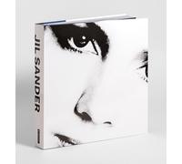 Jil Sander by Jil Sander: [Deutsche Ausgabe] - Exklusive Werkschau, künstlerisch kuratiert und gestaltet, außergewöhnliche Sonderausstattung mit Falz, Nutungen und bedruckten Folien