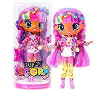 John Adams Decora Girlz - Muñeca Coleccionable de Moda Sticker 'n' Style de 11 Pulgadas - Sweetie | La muñeca Cuenta con más de 75 Accesorios Coloridos. | Muñecas y Accesorios | A Partir de 4 años