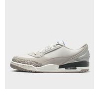 Jordan Air Jordan 3 RM beige 42