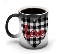 Jubonexis Taza de café de cerámica con diseño de cuadros blancos y negros y corazones que cambian de color, taza de café novedosa divertida taza de té y agua, 11 onzas