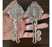 Juego de 2 llaves esmaltadas de doble cara de San Benito de 4.9 x 2.9 pulgadas para protección, colgante de pared para el hogar y la puerta, regalo católico de Pascua (plata)