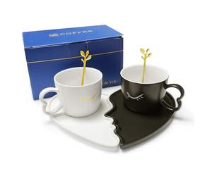 Juego de 2 Tazas para Parejas, Juego de Tazas de Café con Diseño de Besos - 200ml con Platillo, Regalo Romántico para Novios, Boda, San Valentín, Aniversario y Día de los Enamorados