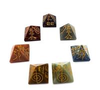 Juego de 7 pirámides de piedras preciosas chakras con grabado Reiki, equilibrio energético y armonía espiritual, meditación de yoga Feng Shui