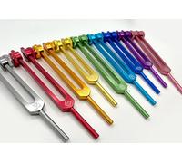 Juego de 9 tenedores de afinación Secret Solfeggio - 528 Hz, gramas impresos, bolsa de cordón y golpeadores, alineación de chakras, terapia de sonido, terapia de biocampo - multicolor