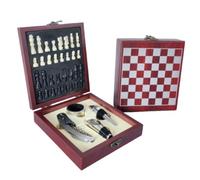 Juego de accesorios para vino en caja de madera con tablero de ajedrez, sacacorchos, abrebotellas, kit completo de sumiller, idea de regalo elegante para amantes del vino y el ajedrez