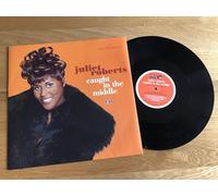 Juliet Roberts - Caught In The Middle [Vinilo]