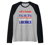Just A Regular Dad Trying Not To Raise Liberals For Dads Camiseta Manga Raglan