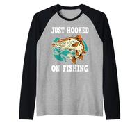 Just Hooked on Fishing Funny Fishing Camiseta Manga Raglan