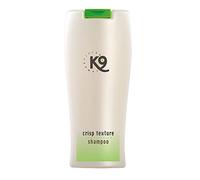 K9 Competition Aloe Vera Crisp Texture Shampoo 300 ml - Un champú para razas recubiertas de alambre donde quieres resaltar la textura del pelaje. Se utiliza en pelajes rizados como caniches si quieres