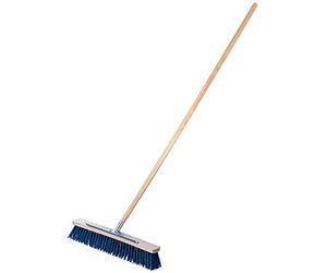 KADAX Escoba 2 en 1 con borde rascador, escoba industrial con mango largo de madera, escoba de plástico (50 cm)