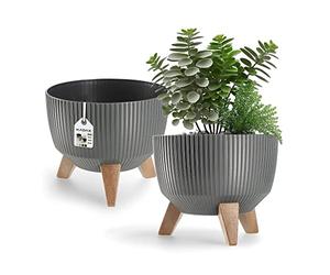 KADAX Maceta Decorativa de Plástico con Soporte Integrado, Macetero con Tres Patas de Imitación Madera para Interior y Exterior (Gris Oscuro, 24 cm)