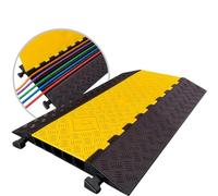 KARAT Esterilla protectora de cable - Hasta 20 toneladas - Protección contra sobretensiones para cables, puente de cable de goma para aparcamientos, almacenes (negro y amarillo, 5 canales, 90 x 55 x 5