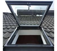 Kaverno Ventana De Techo con Película Solar Y Guantes, Claraboya para Ático, Solario O Sótano, Cubierta para Techo Inclinado O Plano, Ventana De Aluminio Personalizable(Black,LxW 50x50cm/19.7x19.7in)