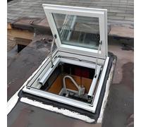 Kaverno Ventana De Techo con Película Solar Y Guantes, Claraboya Plana O Inclinada En Aluminio, Vista Multángulo, Personalizable para Ático O Sala De Sol(White,LxW 90x70cm/35.4x27.6in)