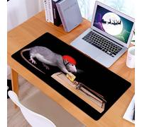 KDWJS Alfombrilla para ratón Speed Gaming XXL 90x40 cm - Base para Mesa - Mejora la precisión y la Velocidad - Resistente - Una Rata está intentando Robar un trozo de Queso. Lleva un Casco para prote