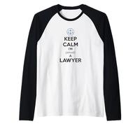 Keep Calm I'm Casi un Abogado | Examen de Barra de Estudiantes de Derecho Divertido Camiseta Manga Raglan