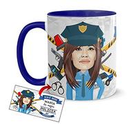Kembilove Tazas Desayuno con Caricaturas Personalizadas y Nombre - Tazas de café Personalizadas Aquí bebe la Mejor Policía del Mundo - Regalos originales Profesiones