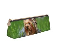 KemEng Yorkshire Terrier Césped Lindos Perros Ummer Lazo Rojo, Estuche para lápices con Forma de triángulo, Estuche portátil de Cuero con Cremallera, Estuche para cosméticos