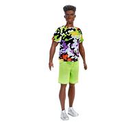 Barbie Ken Fashionista - Muñeco afroamericano con Camiseta Estampado Camuflaje y Accesorios de Moda de Juguete (Mattel HBV23)