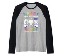 Kindergarten We Done 1st Grade Here We Come Back To School Camiseta Manga Raglan