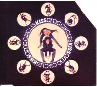 Kiss AMC - Circles
