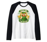 Kiss Me I’m Irish Funny Leprechaun Beer St. Patrick’s Day Camiseta Manga Raglan