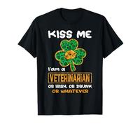 Kiss Me I'm A Veterinarian Funny Shamrock St Patricks Day Camiseta
