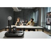 Kit de audioconferencia Shure con micrófonos inalámbricos MXW NEXT 2 y altavoces
