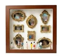 Kit de caja de sombra de museo DIY que soporta diseños personalizados de siluetas con 8 marcos estructurados y 10 figuras simbólicas (marrón)