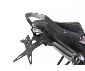 Kit de soporte de matrícula PROTECH que incluye luz trasera LED, reflector y placa de acero inoxidable/aluminio recubierto de polvo negro, negro